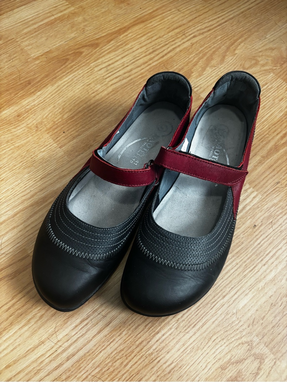 Naot Kirei Mary Jane sz 41 red black fall walking comfort support orthopedic 10